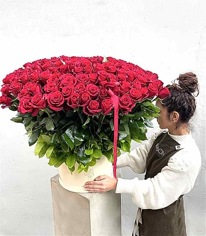 200 Kırmızı Gül Aranjmanı Royal Deluxe Kutuda