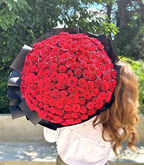 201 Kırmızı Gül Buketi Royal Deluxe