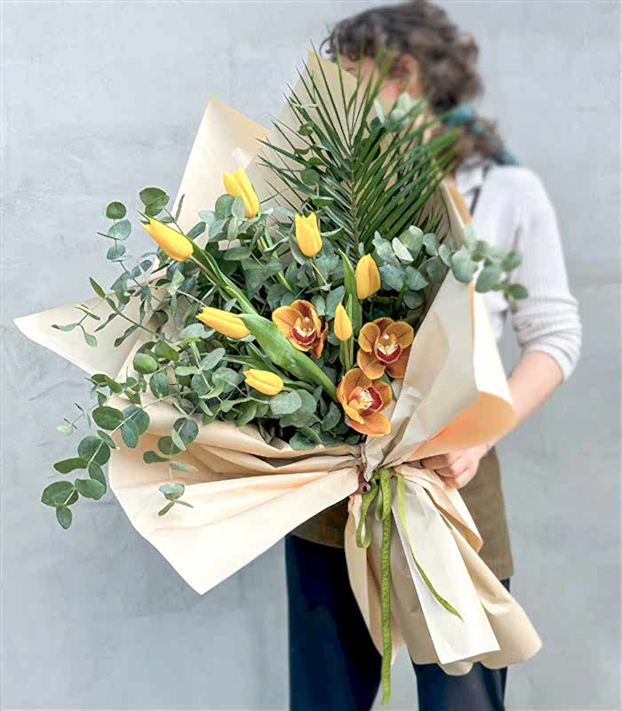 Alexia Okaliptüs Sarı Lale Buketi