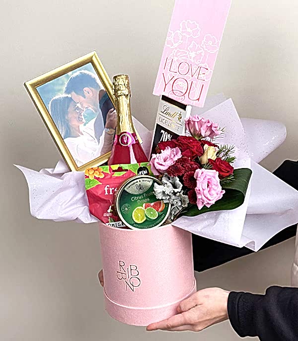 Alkolsüz Şampanyalı Kişiye Özel Fotoğraflı Kutlama Hediye Kutusu