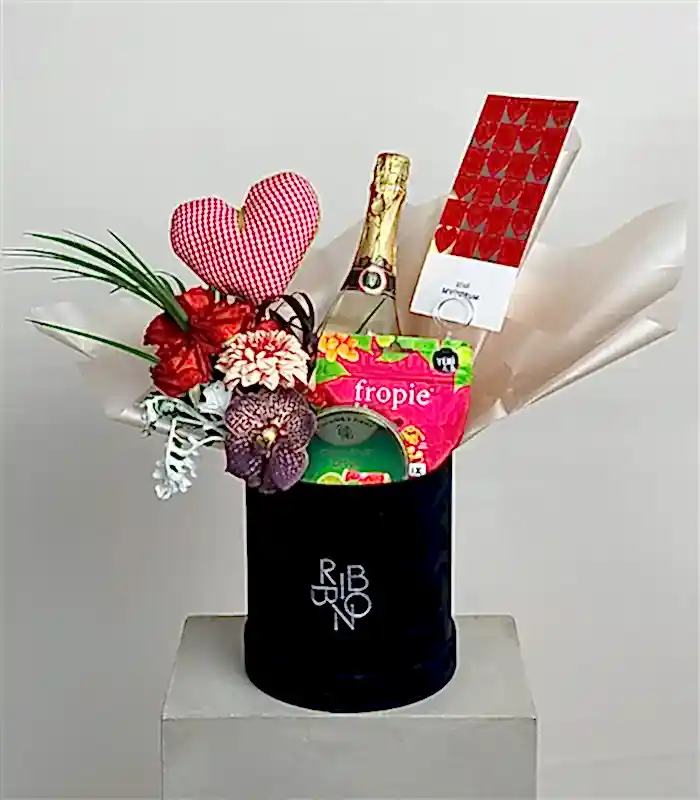 Alkolsüz Şampanyalı Kutlama Hediye Kutusu Siyah