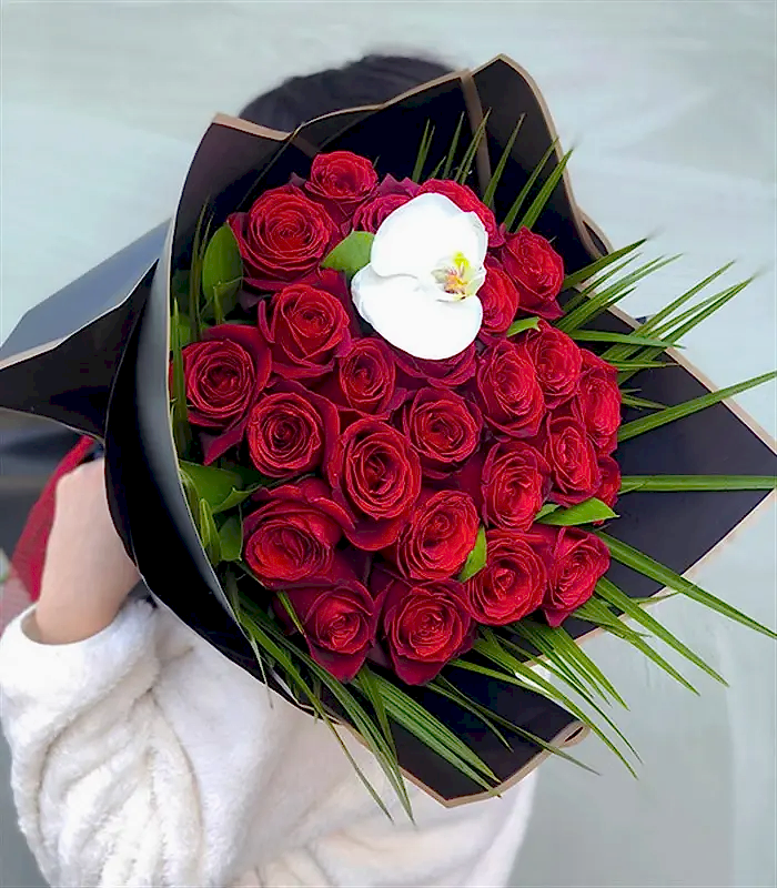 Amore 25 Kırmızı Gül Buketi