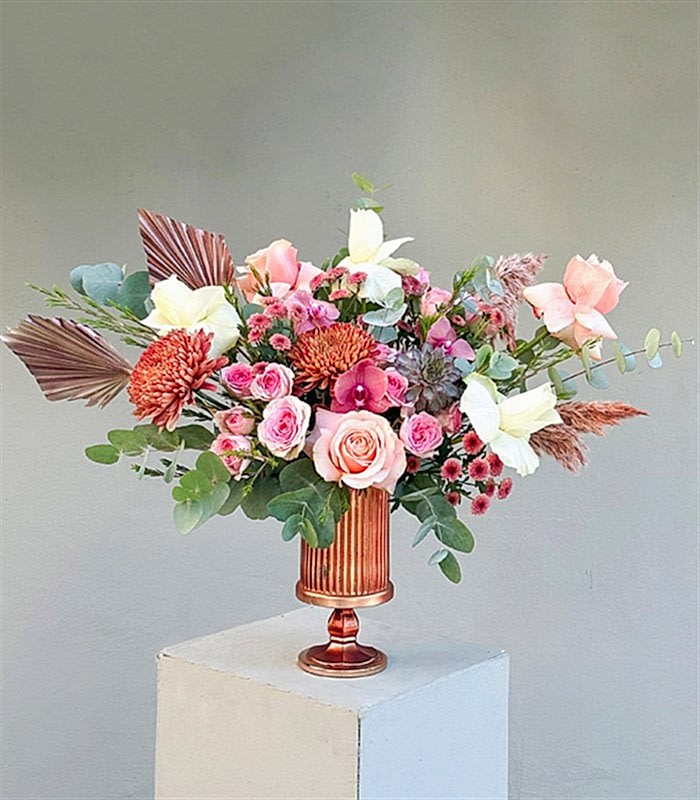 Aurelia Bakır Vazoda Pembe Somon Sonbahar Aranjmanı