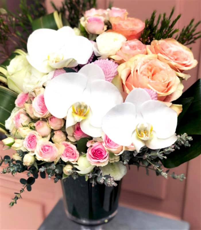 Beyaz Somon Gül Vazo Aranjman