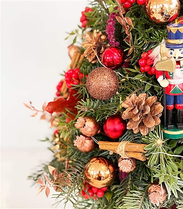 Bordo Kutuda Kurşun Askerli Kokinalı Süslü Işıklı El İşi Çam Ağacı