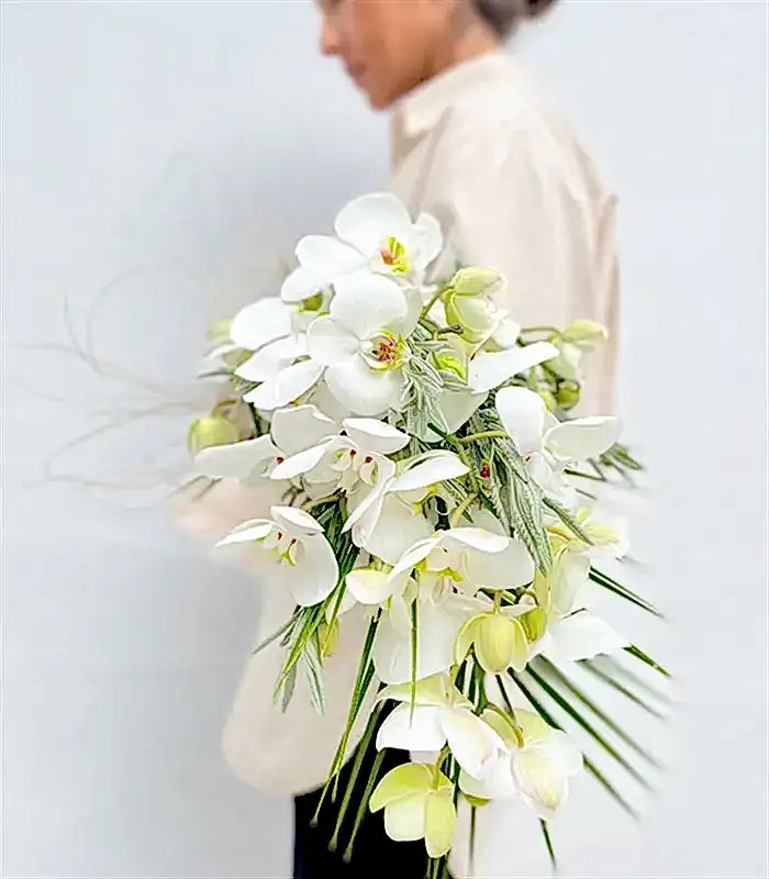 Bridgette Beyaz Orkide Gelin Buketi