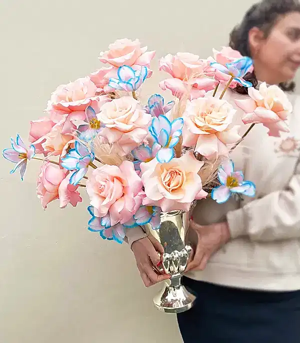 Butterfly Deluxe Silver Vazoda Unicorn Lale Pembe Gül Aranjmanı