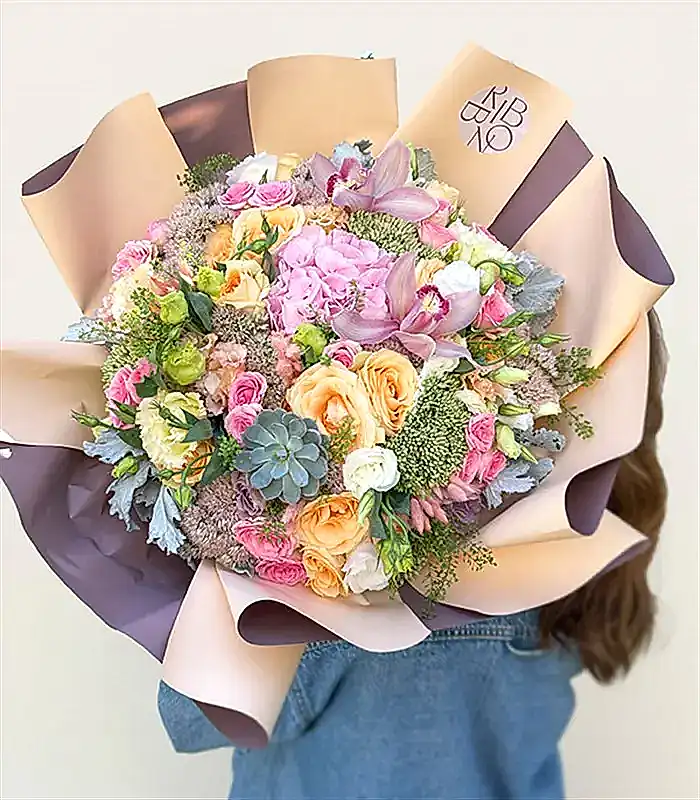 Charm Deluxe Pembe Ortanca Kayısı Güller Buketi