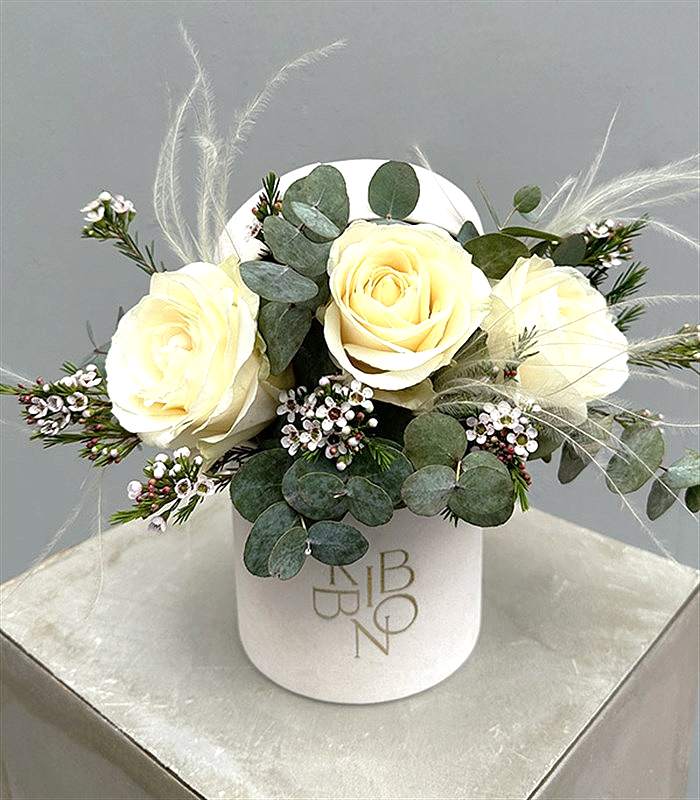 Cotton Beyaz Gül Mini Kutu Çiçek