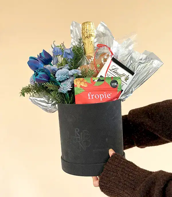 Deluxe Alkolsüz Şampanyalı Hediye Kutlama Kutusu Galaksi Laleli