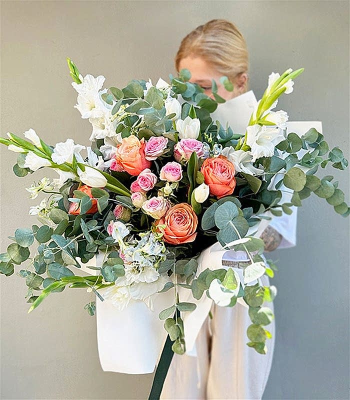 Deluxe Pure Beyaz Somon Soft Buket