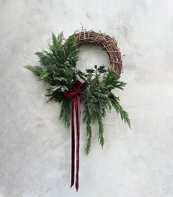 Doğal Çam Bordo Kadife Kurdeleli Yılbaşı Kapı Süsü