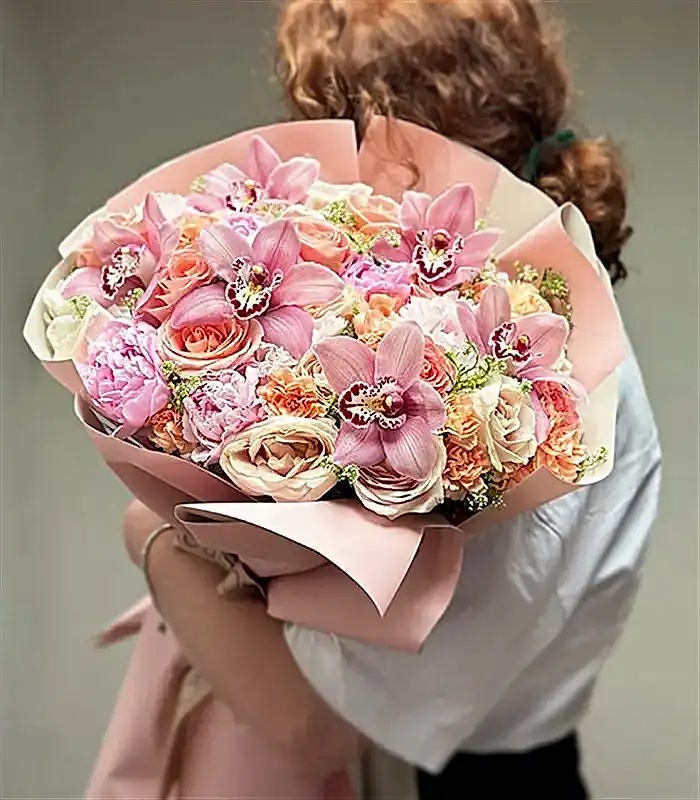 Fiorita Deluxe Pudra Şakayık Somon Gül Buketi