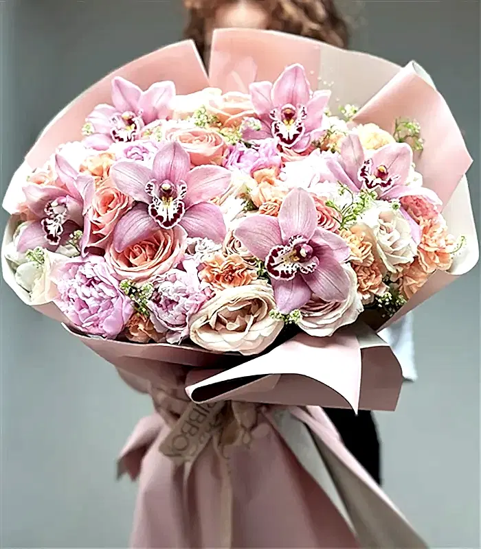 Fiorita Deluxe Pudra Şakayık Somon Gül Buketi