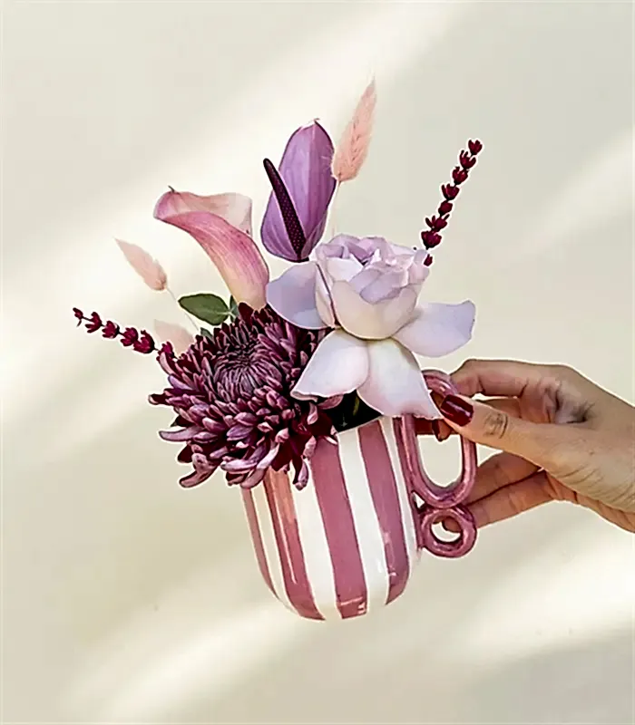 Flower Break Gül Kurusu El İşi Seramik Kupada Mini Aranjman