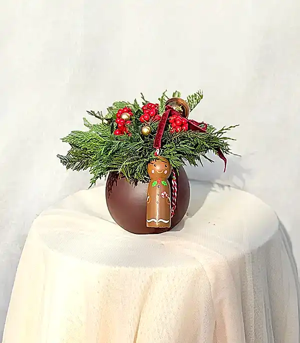Gingerbread Mini Seramik Vazoda Kokina Yılbaşı Aranjmanı (2)