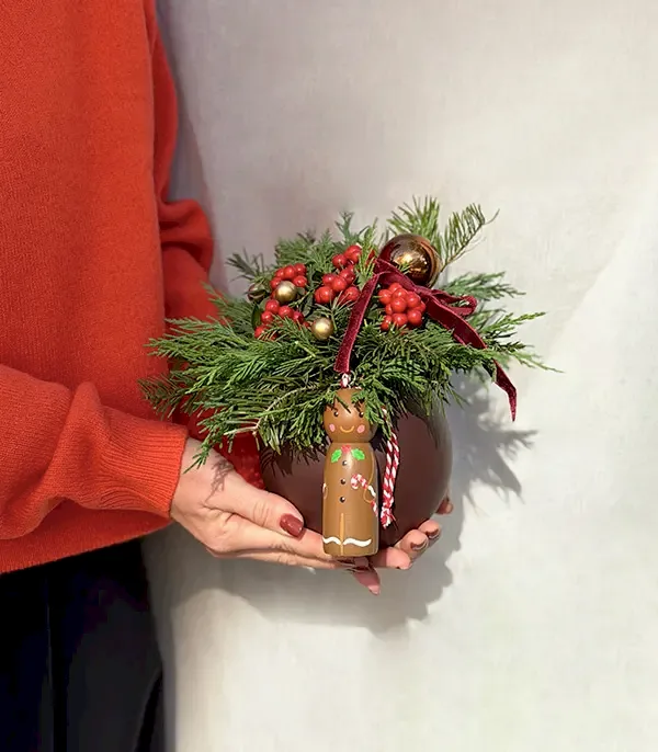 Gingerbread Mini Seramik Vazoda Kokina Yılbaşı Aranjmanı (2)