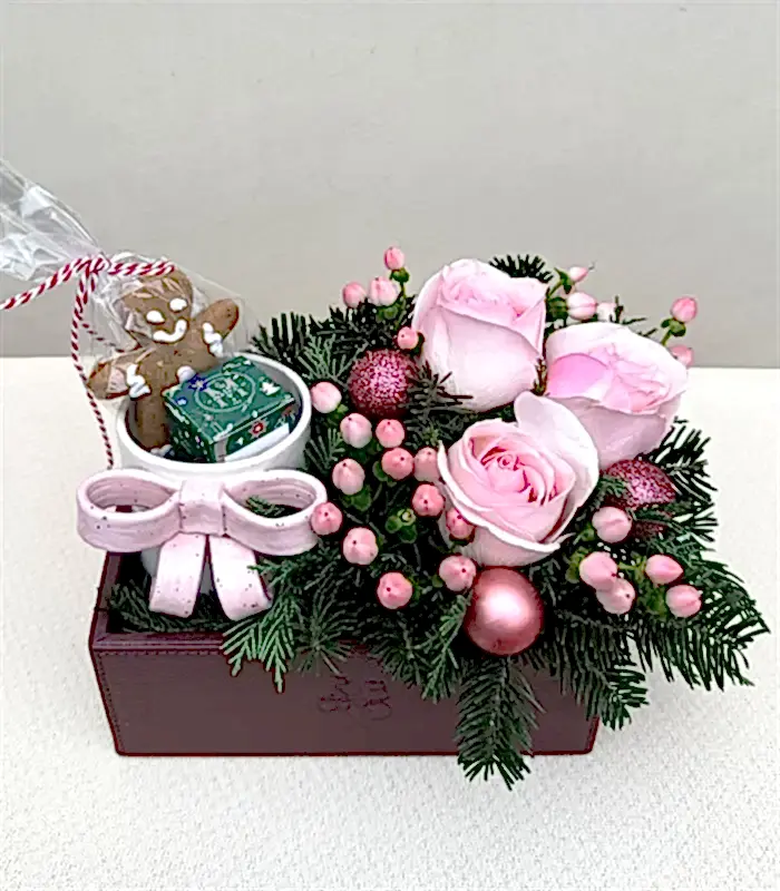 Gleeful Bordo Kutuda El İşi Kurdele Mug Ginger Bread Kurabiye Yılbaşı Hediye Kutusu