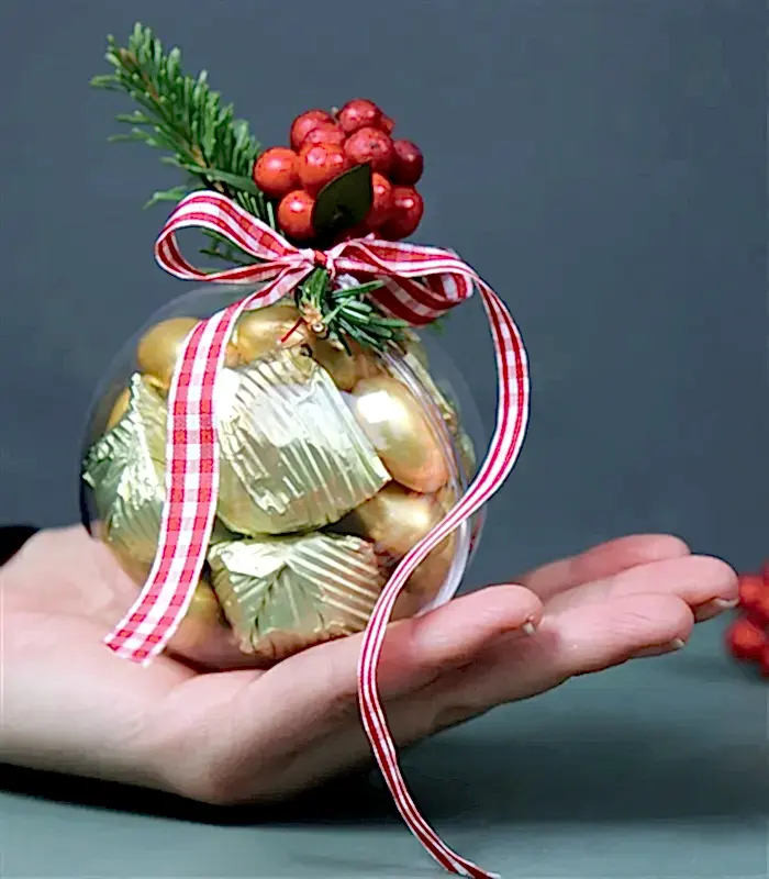 Gold Kokinalı Yılbaşı Çikolata Küresi