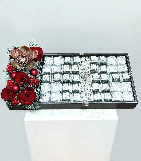 Happy New Year Deluxe Kokinalı Deri 80Li Çikolata Tepsisi