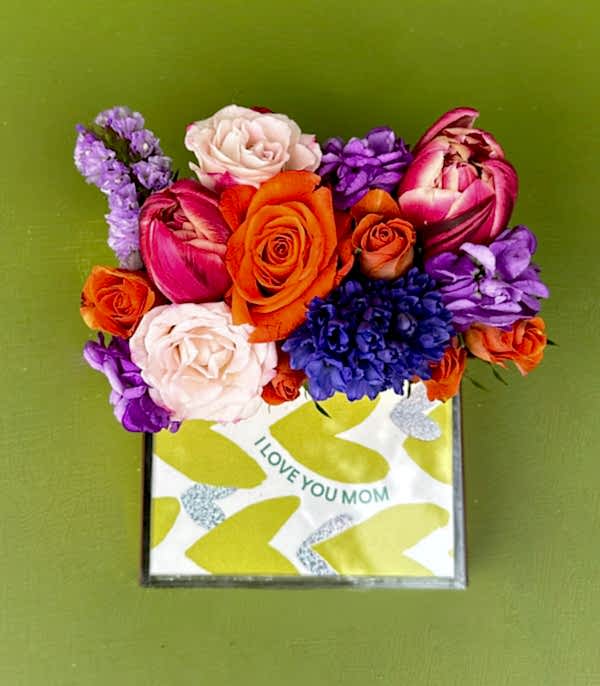 I Love You Mom Rengarenk Çiçekli Anneler Günü Mini Çikolata