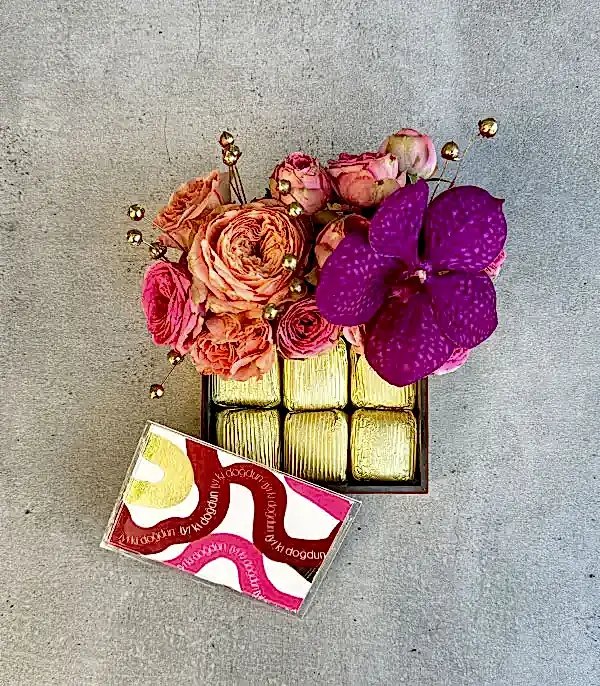 İyi Ki Doğdun Pembe Çiçekli Mini Çikolata