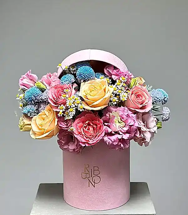 Jardin Pembe Kutuda Kayısı Gül Unicorn Krizantem Bahar Aranjmanı