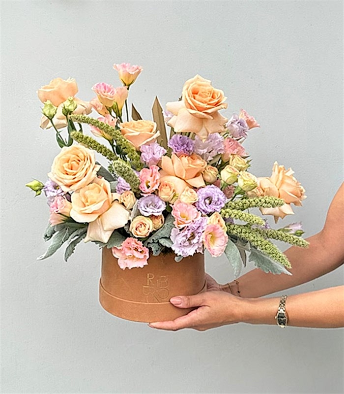 Juliet Garden Toffee Kutuda Kayısı Gül Lila Pastel Çiçekler