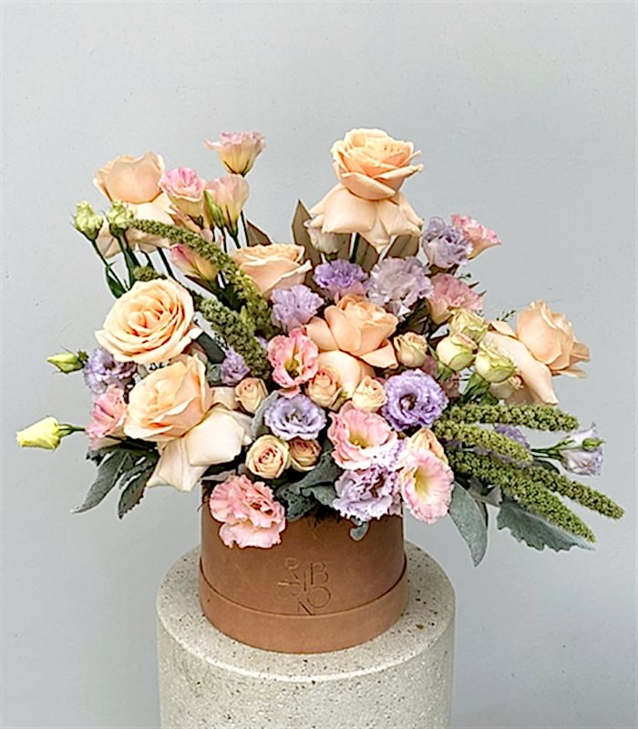 Juliet Garden Toffee Kutuda Kayısı Gül Lila Pastel Çiçekler