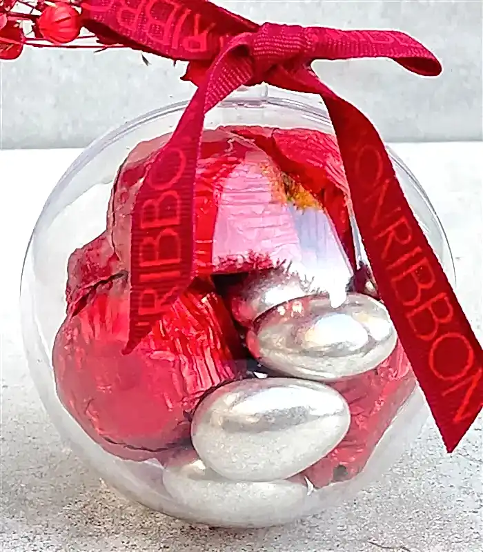 Kırmızı Çikolata Küresi