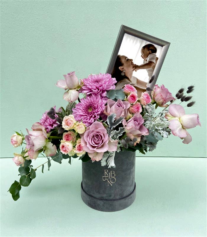 Kişiye Özel Çerçeveli Pembe Lila Kutu Çiçek