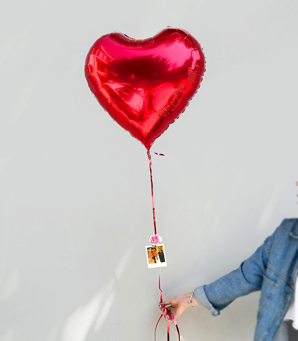 Kişiye Özel Instax Polaroid Fotoğraflı Kırmızı Uçan Kalp Balon 60 cm