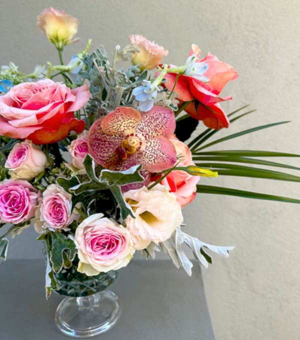 Lia Mini Kristal Vazoda Somon Pembe Çiçekler