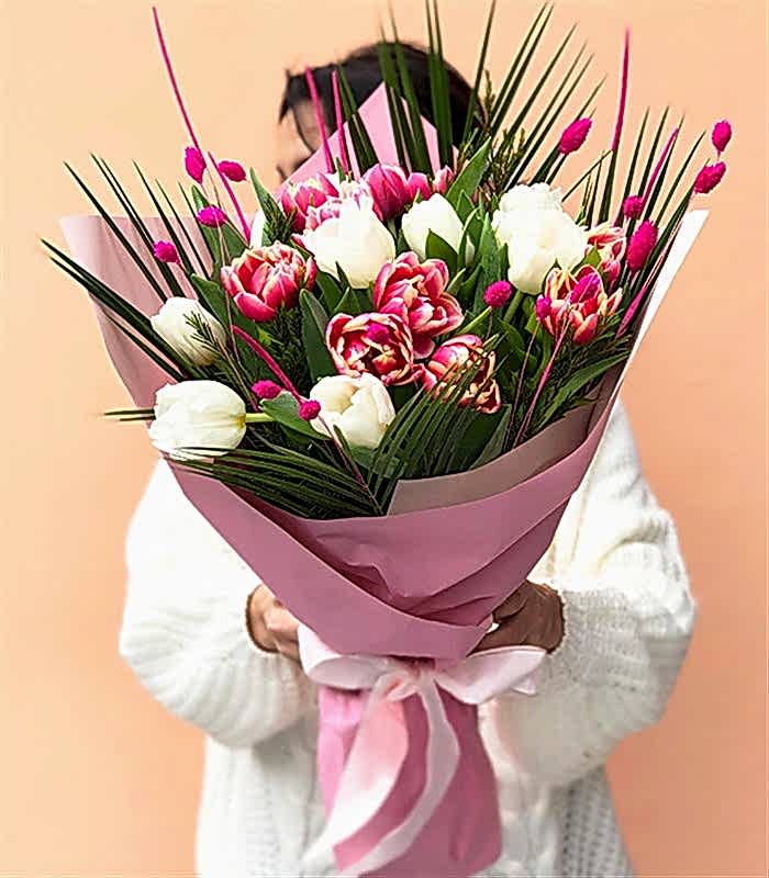 Lilly Beyaz Pembe Beyaz 20 Lale Buketi