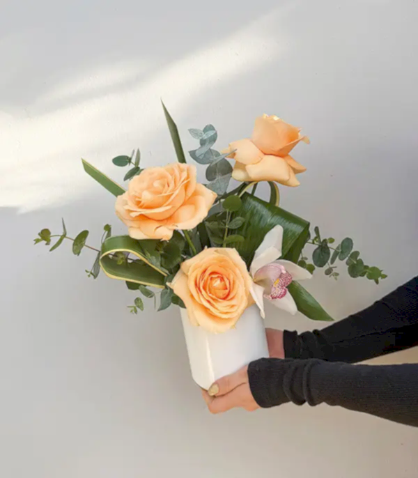 Mini Kayısı Gül Orkide Aranjmanı