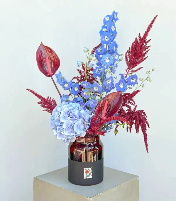 Palation Bloom Stamp Mavi Ortanca Delfinyum Aranjmanı