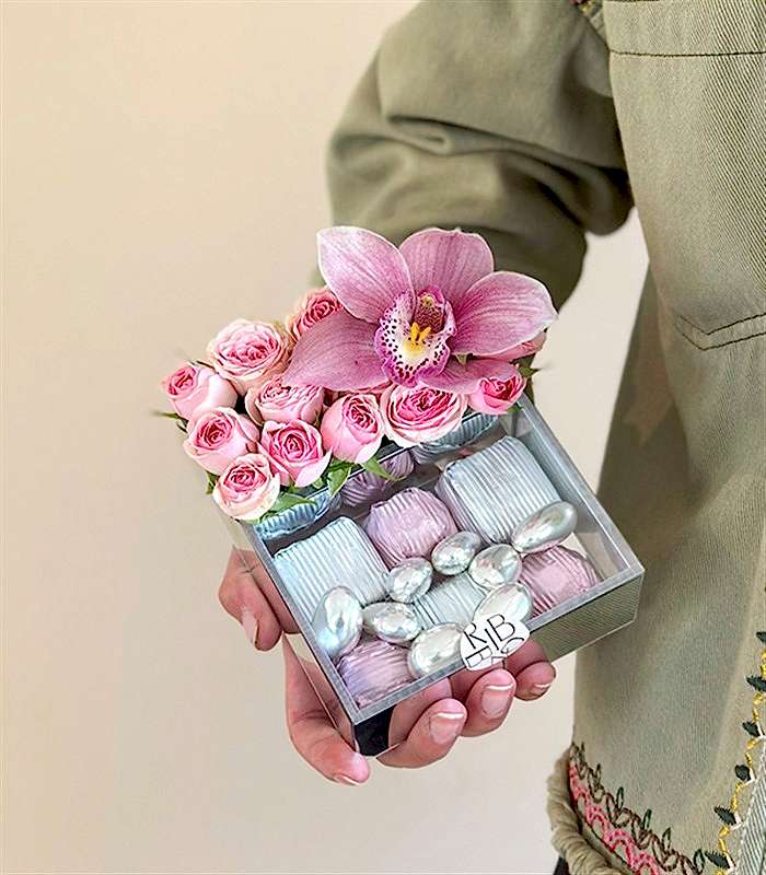 Pembe Çiçekli Tiny Çikolata Kutusu