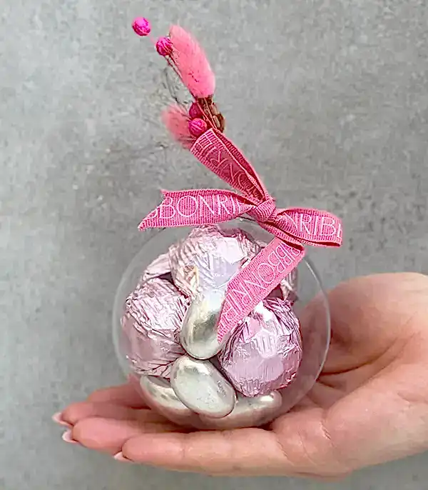 Pembe Çikolata Küresi