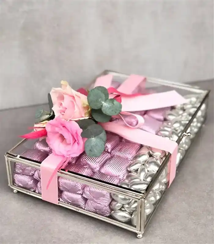 Pembe Silver Royal Deluxe 56Lı Cam Çikolata Kutusu