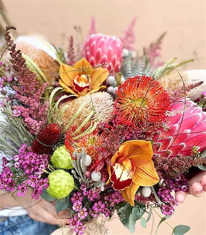 Pretty Woman Protea Banksia Lucas Tropical Buket