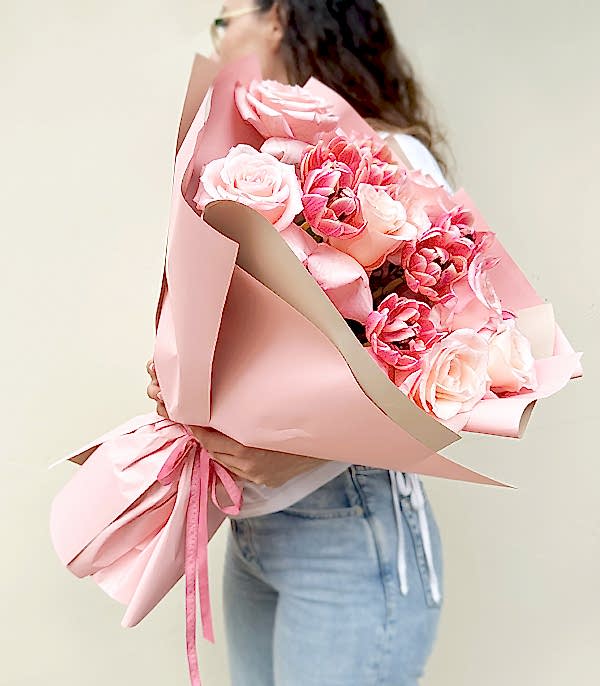 Quartz Deluxe Pembe Gül Lale Yaz Buketi