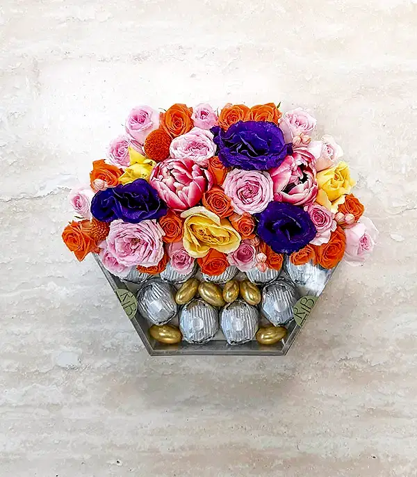 Rengarenk Çiçekler Luxe Yıldız Altıgen Ayna Çikolata Tepsisi
