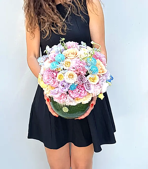 Rhapsody Cam Vazoda Pastel Renkli Çiçekler