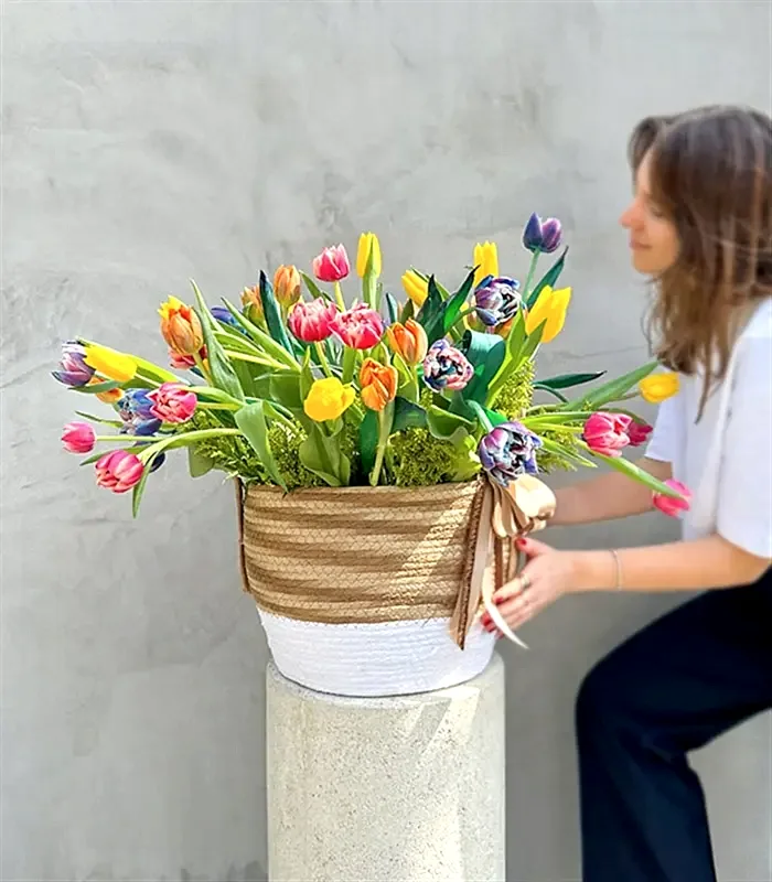 Sepette 60Lı Galaksi Lale Pembe Turuncu Sarı Laleler Aranjmanı