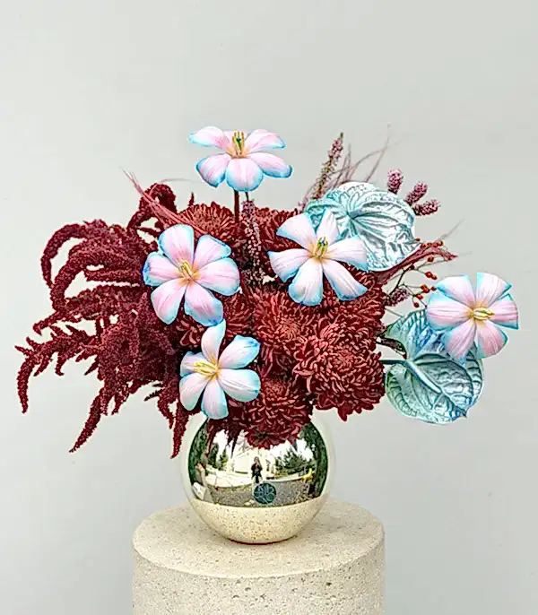 Silver vazoda Bordo Anastasya Unicorn Lale Kış Aranjmanı