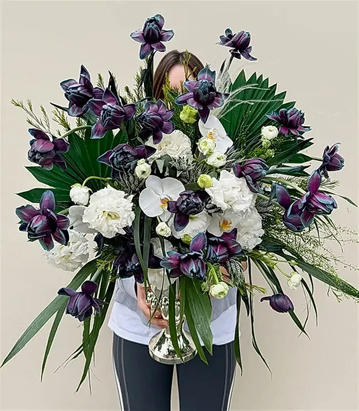 Sombrero Deluxe Silver Vazoda Galaksi Laleler Aranjmanı