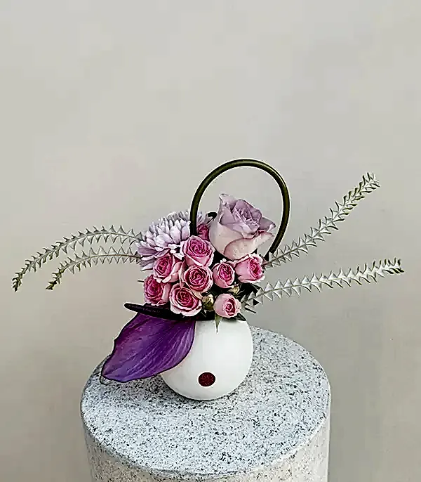 Sorina Mini Seramik Vazoda Pembe Lila Çiçekler