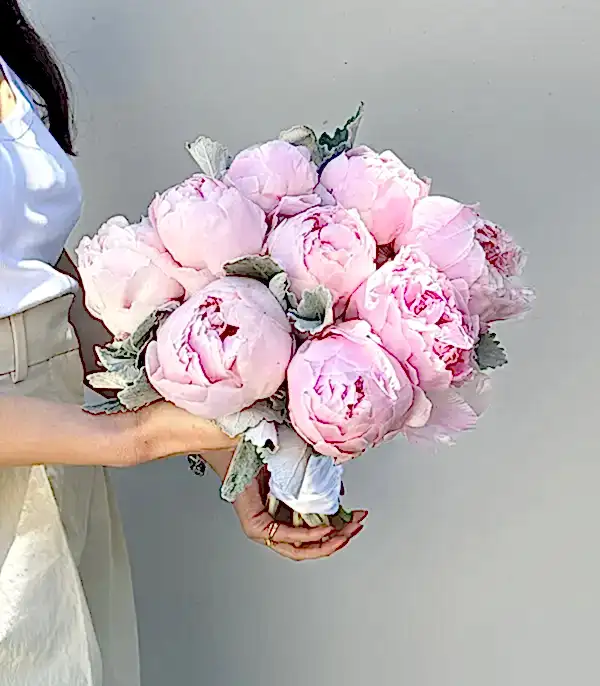 Toz Pembe 9 Şakayık Gelin Buketi