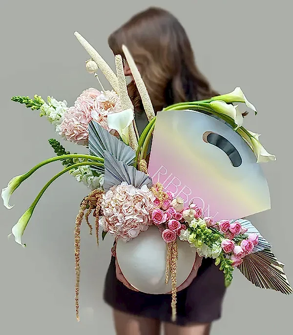 Vanilla Krem Seramik Vazoda Gala Ortanca Aranjmanı