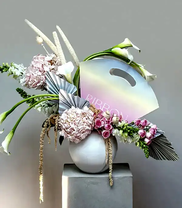 Vanilla Krem Seramik Vazoda Gala Ortanca Aranjmanı